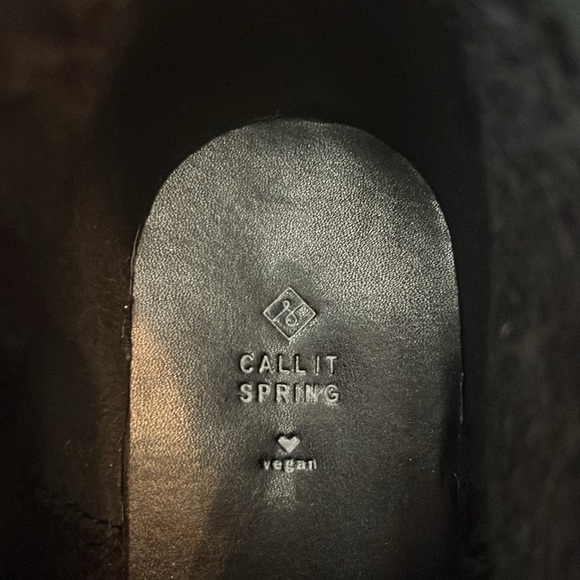 Leopard Shiny Faux Leather Boots - Picture 6 of 7